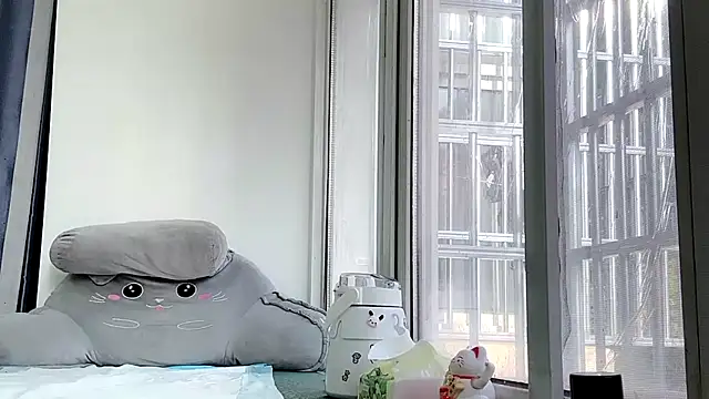 Snapshot of QianF-666 chatting on February 6, 8:18 am QianF-666 online show from February 6, 8:18 am