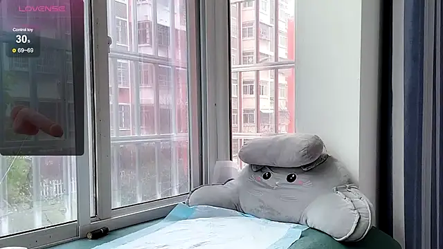 Snapshot of QianF-666 chatting on March 4, 2:27 am QianF-666 online show from March 4, 2:27 am