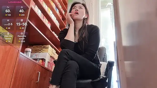 Snapshot of QianF-666 chatting on April 30, 6:42 am QianF-666 online show from April 30, 6:42 am