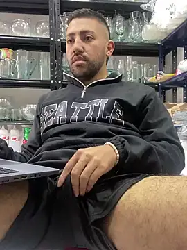 JuanZapata33 online show from December 9, 5:52 pm