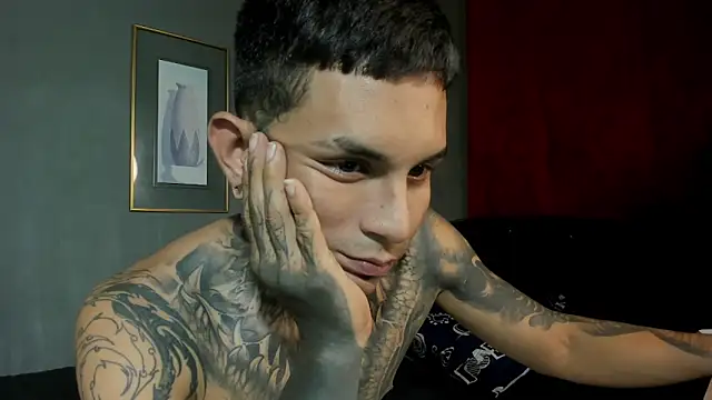 Snapshot of Travistanner_28 chatting on February 15, 4:36 pm Travistanner 28 online show from February 15, 4:36 pm