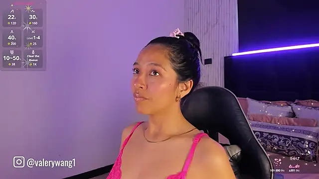 Valery wang online show from October 6, 11:40 am