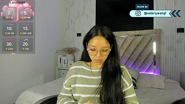 Valery wang online show from December 20, 12:12 pm