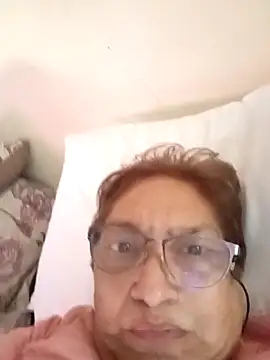 florecita69 online show from November 13, 7:57 pm