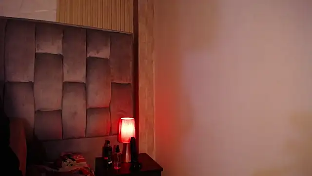 kittyhouse hs online show from February 6, 2:22 am