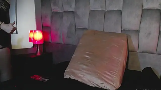 kittyhouse hs online show from February 12, 3:07 am