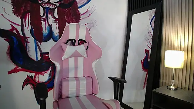 kittyhouse hs online show from June 18, 8:24 pm
