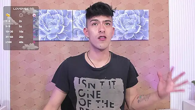 Ryan Clark  online show from December 1, 11:36 pm