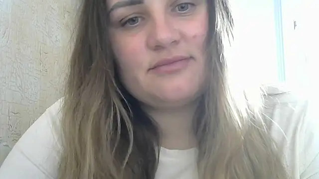 Snapshot of Honeydew-Waves chatting on April 10, 8:19 am Honeydew-Waves online show from April 10, 8:19 am