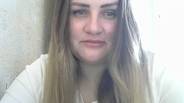 Snapshot of Honeydew-Waves chatting on April 16, 6:36 am Honeydew-Waves online show from April 16, 6:36 am