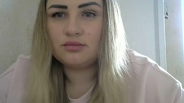 Snapshot of Honeydew-Waves chatting on May 31, 6:21 am Honeydew-Waves online show from May 31, 6:21 am