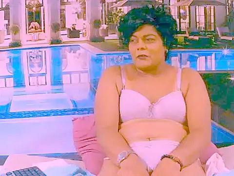 Snapshot of indianCherryPie chatting on January 25, 9:47 am indianCherryPie online show from January 25, 9:47 am