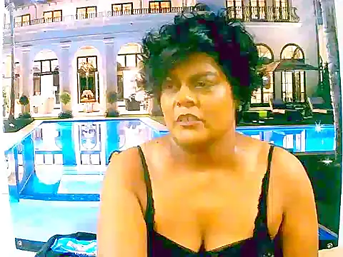 Snapshot of indianCherryPie chatting on February 1, 9:11 am indianCherryPie online show from February 1, 9:11 am