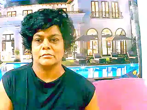 Snapshot of indianCherryPie chatting on February 12, 6:19 am indianCherryPie online show from February 12, 6:19 am