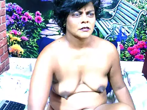Snapshot of indianCherryPie chatting on March 11, 12:11 am indianCherryPie online show from March 11, 12:11 am