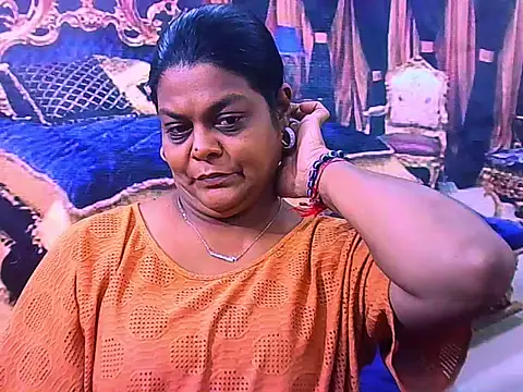 Snapshot of indianCherryPie chatting on February 25, 5:17 am indianCherryPie online show from February 25, 5:17 am