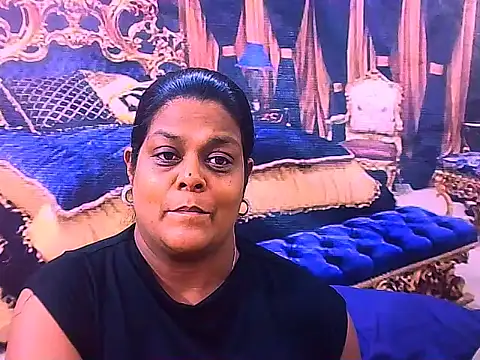 Snapshot of indianCherryPie chatting on February 26, 5:17 am indianCherryPie online show from February 26, 5:17 am