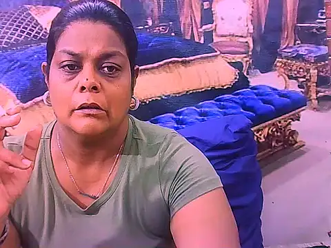 Snapshot of indianCherryPie chatting on March 2, 5:30 am indianCherryPie online show from March 2, 5:30 am