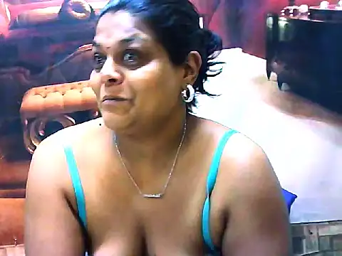 Snapshot of indianCherryPie chatting on April 9, 6:19 am indianCherryPie online show from April 9, 6:19 am