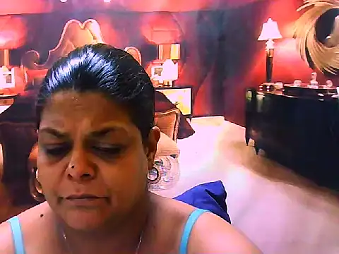 Snapshot of indianCherryPie chatting on April 14, 6:36 pm indianCherryPie online show from April 14, 6:36 pm