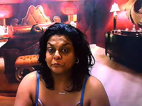 Snapshot of indianCherryPie chatting on April 16, 8:26 am indianCherryPie online show from April 16, 8:26 am
