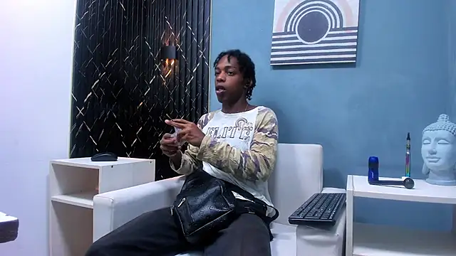 Snapshot of LarryCollin chatting on January 24, 2:18 am LarryCollin online show from January 24, 2:18 am