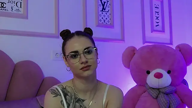 Snapshot of Abby__White chatting on February 4, 8:06 pm Abby White online show from February 4, 8:06 pm