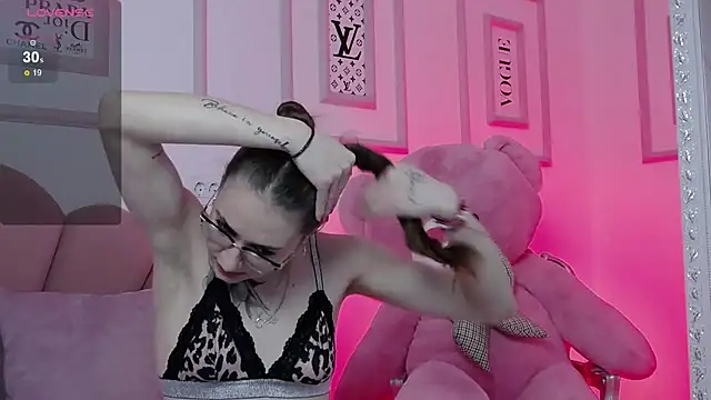 Snapshot of Abby__White chatting on March 10, 5:39 pm Abby White online show from March 10, 5:39 pm