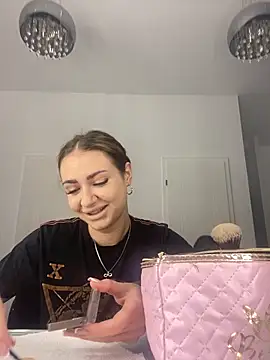 Snapshot of Abby__White chatting on September 25, 3:16 pm Abby White online show from September 25, 3:16 pm