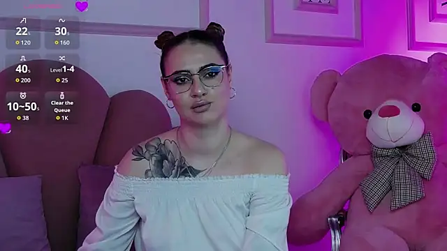 Snapshot of Abby__White chatting on November 2, 5:04 pm Abby White online show from November 2, 5:04 pm