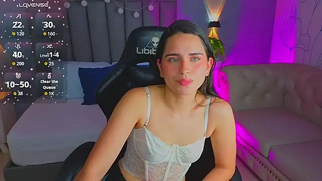 Snapshot of angelica_dymond chatting on February 17, 7:42 pm angelica dymond online show from February 17, 7:42 pm