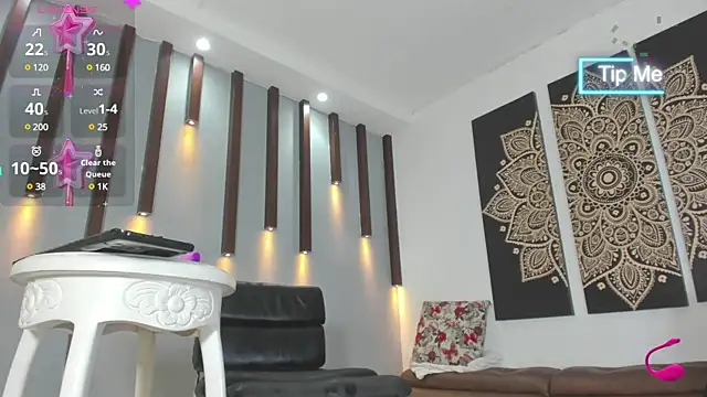 black cami online show from January 12, 11:47 pm