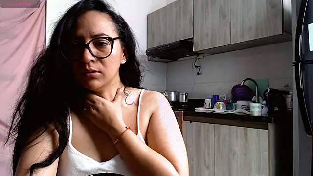 mariamulata online show from May 1, 6:01 pm