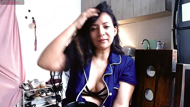 mariamulata online show from May 2, 9:20 pm