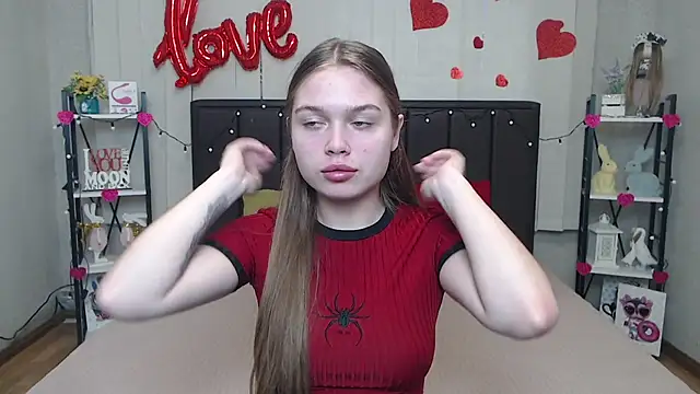 LaraPika online show from March 20, 12:00 pm