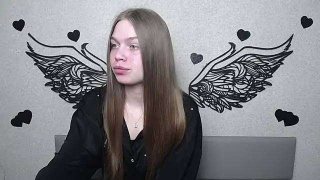 Snapshot of LaraPika chatting on May 13, 5:05 am LaraPika online show from May 13, 5:05 am