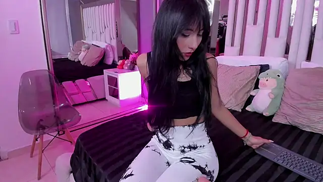 Snapshot of Kitty_Eliffe chatting on March 12, 7:38 pm Kitty Eliffe online show from March 12, 7:38 pm