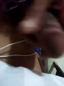 Snapshot of 1234emad chatting on March 23, 11:42 pm 1234emad online show from March 23, 11:42 pm