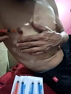 Snapshot of 1234emad chatting on March 28, 8:41 pm 1234emad online show from March 28, 8:41 pm