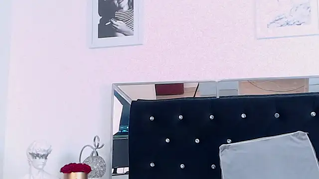 Snapshot of ZikaruRichie chatting on January 9, 1:24 pm ZikaruRichie online show from January 9, 1:24 pm