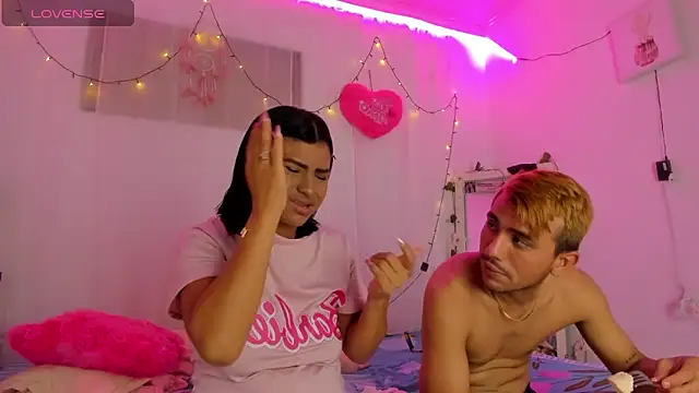 catalina and roger online show from March 14, 7:26 am