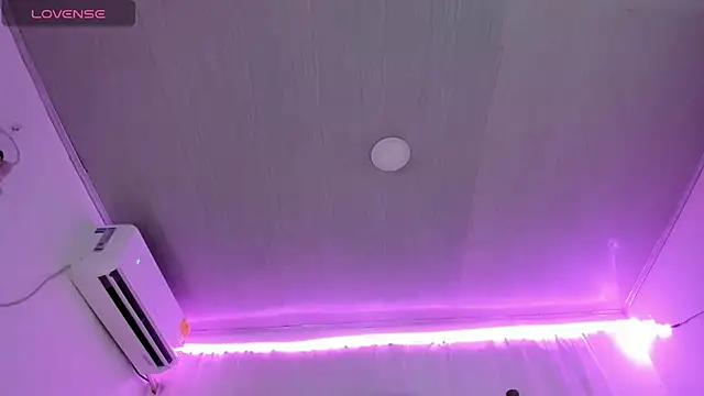 catalina and roger online show from November 24, 8:52 pm