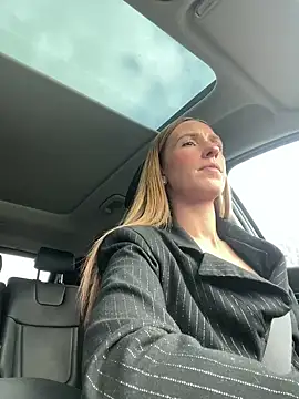 lola tentatiion online show from February 27, 1:38 pm