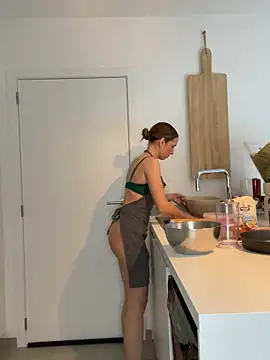 lola tentatiion online show from March 4, 9:18 am