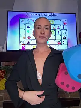 lola tentatiion online show from October 5, 7:01 pm