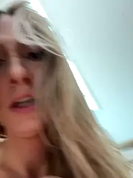 lola tentatiion online show from November 25, 9:31 am