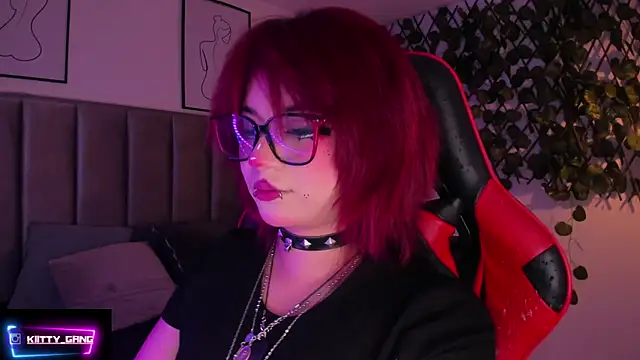 Kitty Gang online show from September 24, 2:15 am