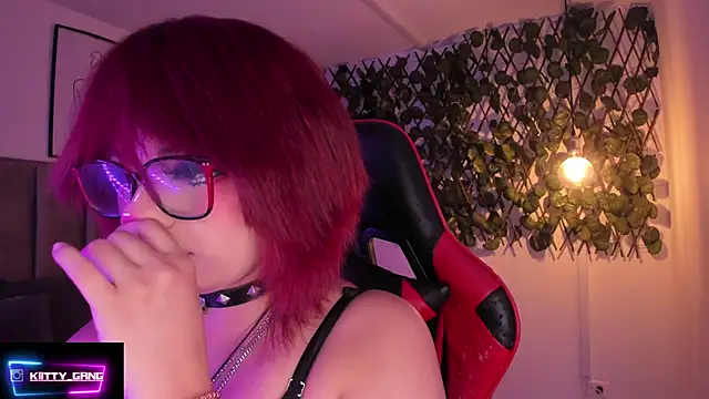 Kitty Gang online show from September 27, 2:16 am