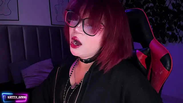 Kitty Gang online show from October 21, 2:01 am