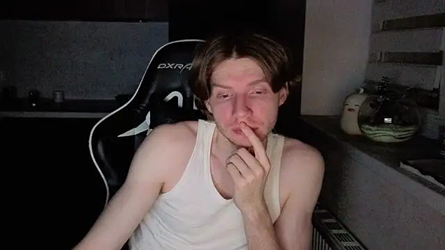 Snapshot of spaisenok chatting on December 4, 9:12 pm spaisenok online show from December 4, 9:12 pm